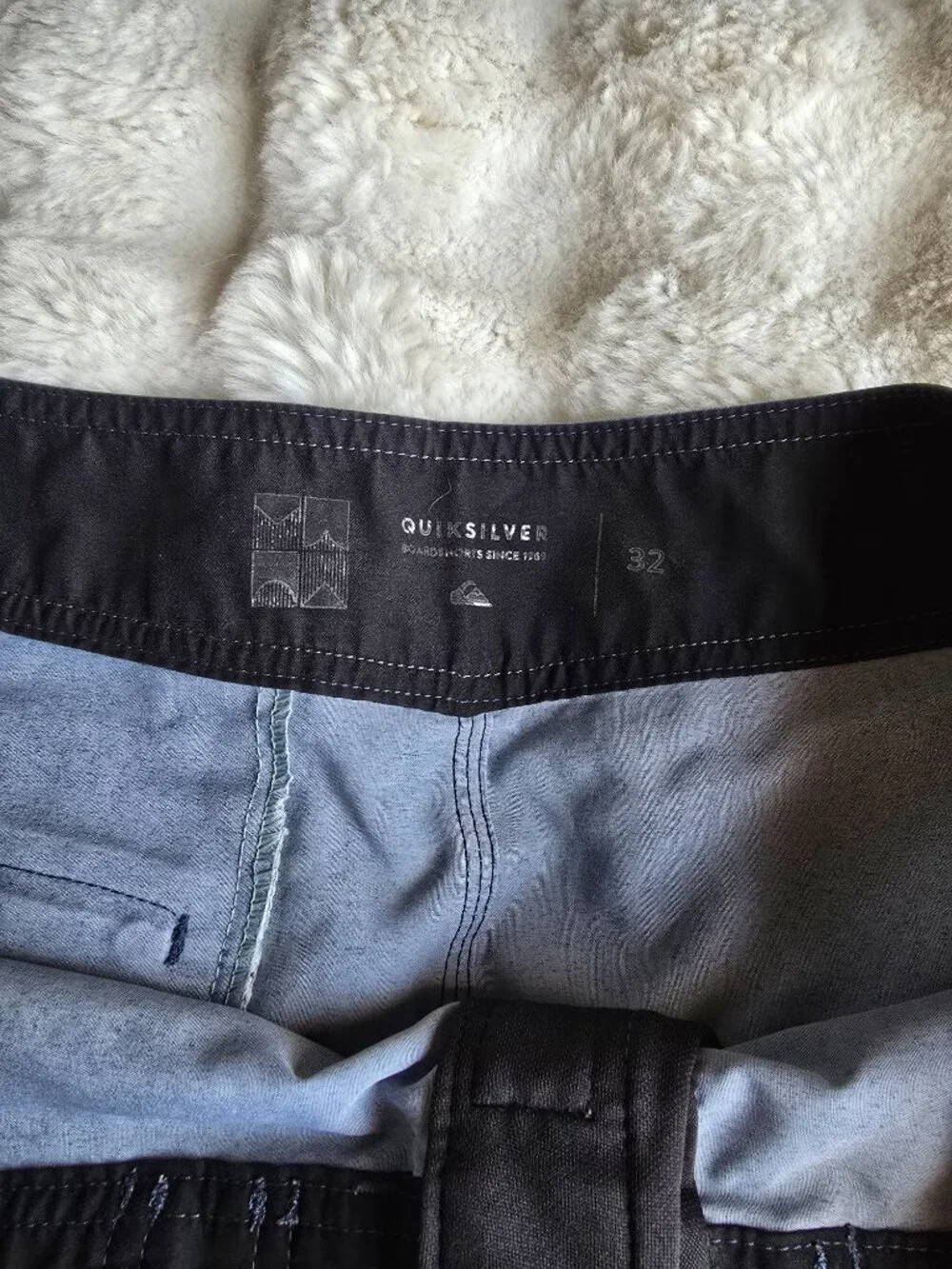 Quicksilver mens board shorts